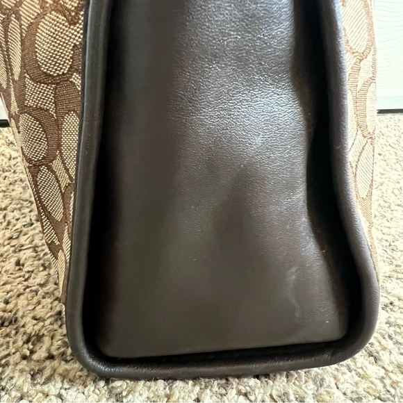 Coach - Signature Jacquard Dufflette - Khaki/Brown/Light Gold - Picture 8 of 15